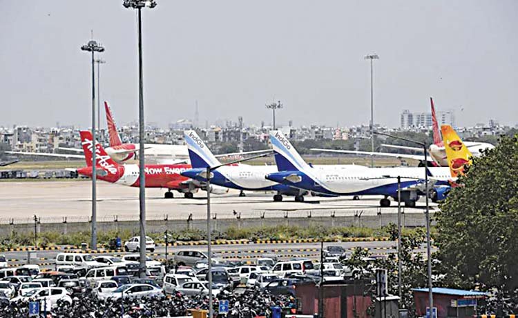 delhi airport travel shut down for 2 hours