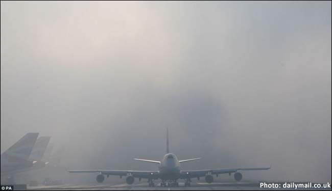 fog_plane_dailymail.co